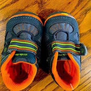 Boys Stride Rite Shoes, 5W,Barely Worn, Leather
